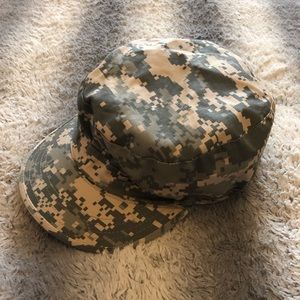 Digital Camouflage Army Hat Men’s XL Green Tan